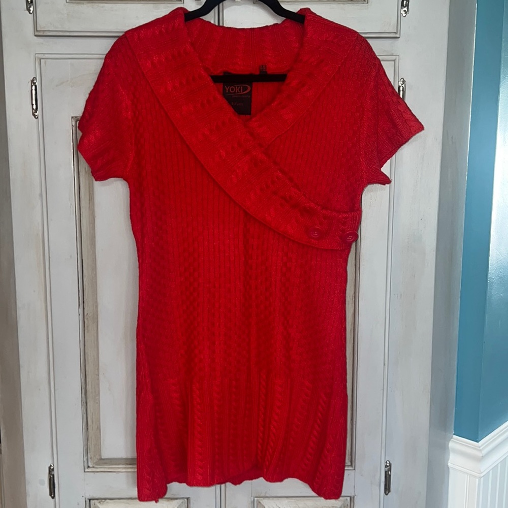 Yoki sweater, size XL, red